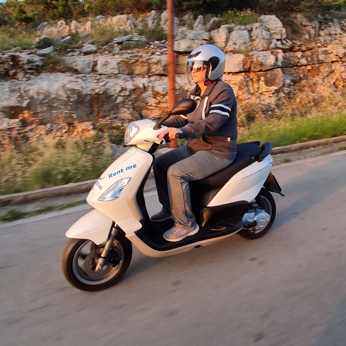 rent a scooter sibenik